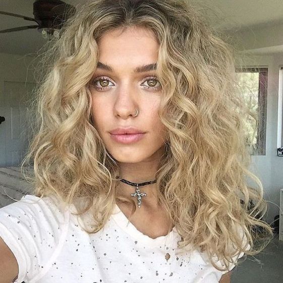 How to Style Wavy Frizzy Hair